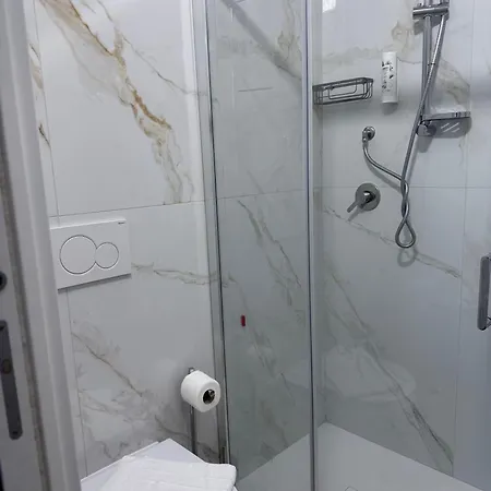 Tiburtina Bed & Breakfast *